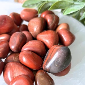 Red Jasper Grounding Crystal, Tumbled Red Jasper Stone, Tumbled Polished Red Jasper Crystal, Crystals for Grounding, Healing Crystal