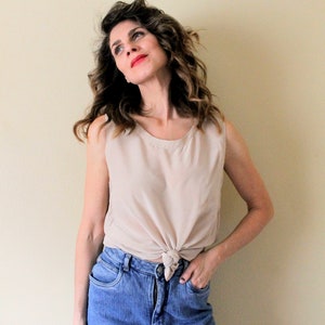 1990s Beige Silk Tank / 90s 1990s Beige Taupe Light Silk Shell Tank Top Blouse