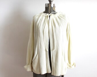 70s Cardigan / 1970s Creamy White Ecru Knit Cardigan