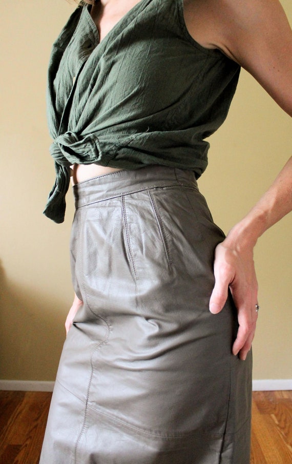 1980s Gray Pencil Skirt / 1980s 80s High Waisted … - image 3