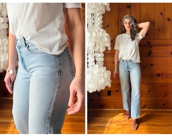 1990s Relaxed Fit Levi’s Jeans / 90s 2000s Y2K Relaxed Jeans