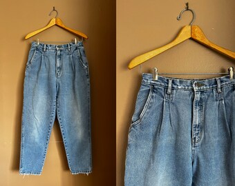 1990s Pleated Jeans / 90s High Rise Denim Pants / 1990s 90s High Waisted Straight Leg Jeans