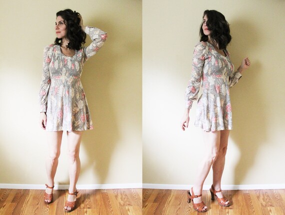 1970s Mini Dress / 70s Floral Mini Dress / 1970s 1