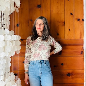 Vintage 1980s Light Floral Sweater / 80s Silk Angora Knit Sweater / 1980s 80s Soft Floral Sweater