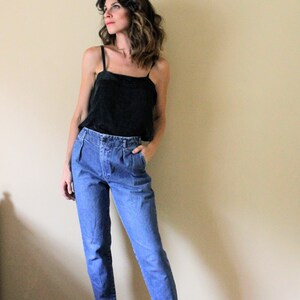 1990s Cropped Jeans / 1990s 90s Mom Jeans / 1990s 90s Light Medium Wash Cropped Tapered Denim Jeans image 7