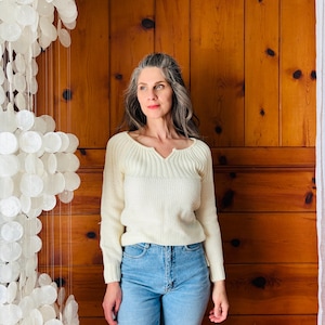 1970s Creamy White Sweater / 1970s Boho Sweater