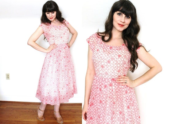 50s Dress / 1950s Geometric Print Pink Sheer Nylo… - image 1