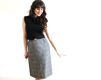 Vintage Houndstooth Skirt / 1960s Black and White Plaid Wool Pencil Skirt