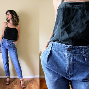 1990s Cropped Jeans / 1990s 90s Mom Jeans / 1990s 90s Light Medium Wash Cropped Tapered Denim Jeans image 1