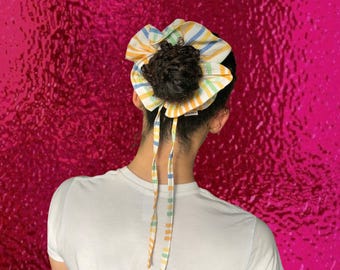 The Joyce - Adjustable sustainable scrunchie, made with recycled materials, prefect for all hair types
