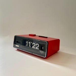 Vintage 1980s Red Seiko Flip Clock: Mid-Century Space Age Alarm Clock