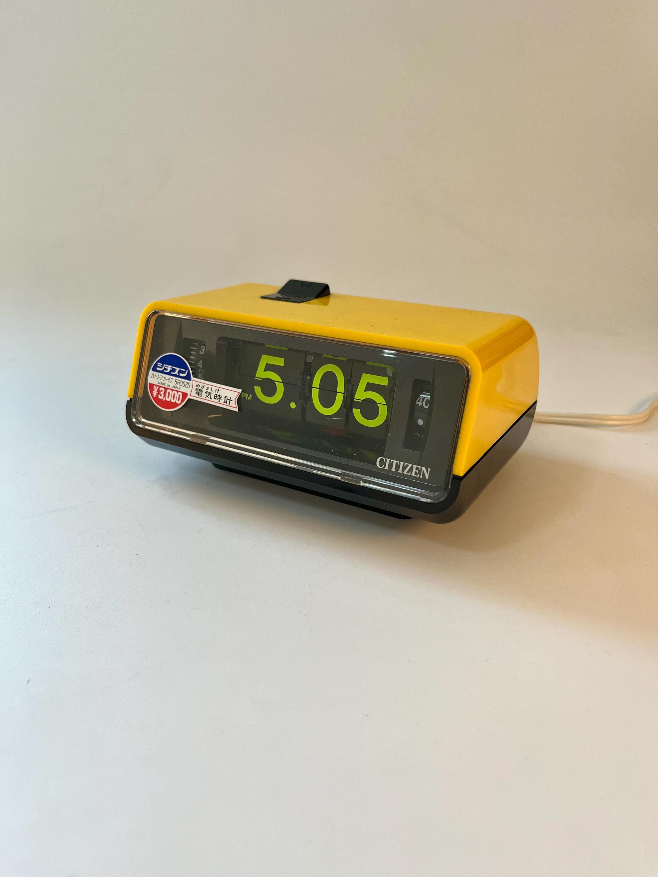 1970s Yellow Citizen Alarm Flip Clock, Night Light. Space Age