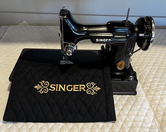Bed Mat-Singer Word) --Singer Featherweight 221/222 - Embroidered bed cover