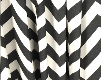 Schwarzer Stoff, schwarzer ZickZack Baumwollstoff, schwarz weißes Material, 138 cm breit, wird lose verkauft