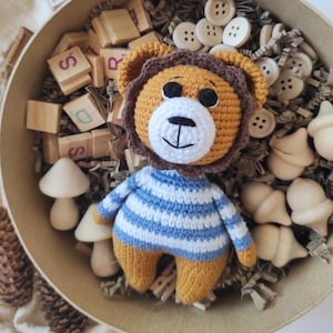 Handmade Crochet Fall Lion – Amigurumi Mustard Lion Plush with Stripes | Baby Shower Gift | Newborn Gift | Soft Baby Toy | Nursery Decor