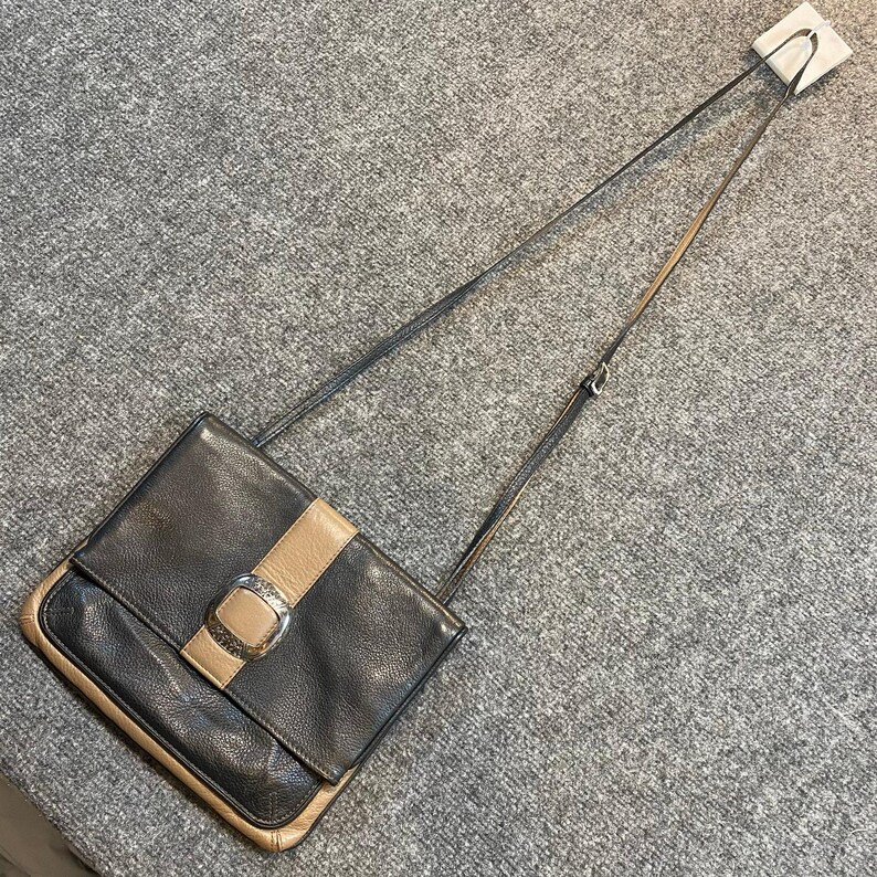 Brighton Vintage 90s Black Tan Leather Flap Crossbody Bag Silver Buckle Pockets image 2