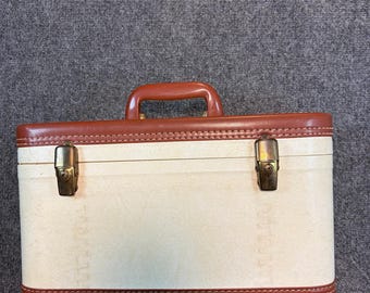 Vintage 40s StratOWay Cream Brown Train Case Luggage Carry On Makeup Vanity Box