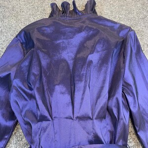 Adrianna Papell Vintage Iridescent Purple Ruffled Wrap Top Tie Belt Womens Small Bild 4