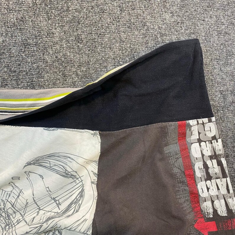 Tintin Upcycled Patchwork T-Shirt Large Skirt Handmade Eco-Friendly Comic Tee bild 6
