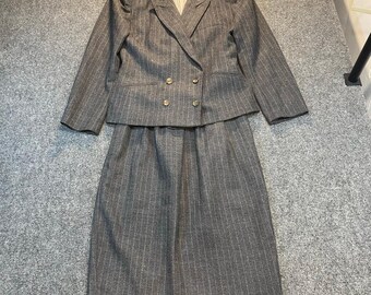 Vintage Liz Claiborne 2 Piece Gray Skirt Suit Set Blazer Womens Size 8 Wool USA
