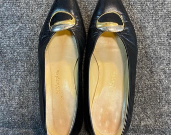 Vintage Johnston and Murphy Women's 6 Black Leather Pointed Gold Silver Low Heel
