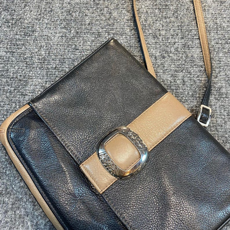 Brighton Vintage 90s Black Tan Leather Flap Crossbody Bag Silver Buckle Pockets image 9