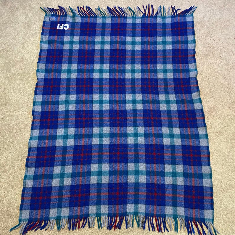 Vintage Pendleton 100% Virgin Wool Blue Plaid Fringe Throw Picnic Blanket Bild 1