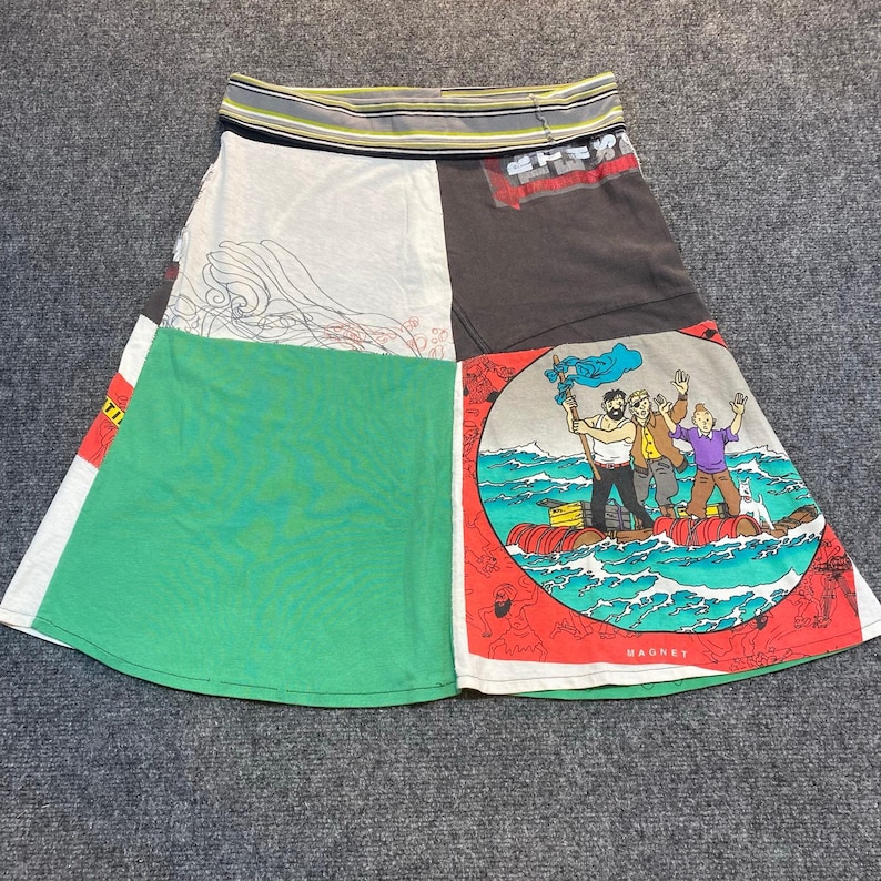 Tintin Upcycled Patchwork T-Shirt Large Skirt Handmade Eco-Friendly Comic Tee bild 1