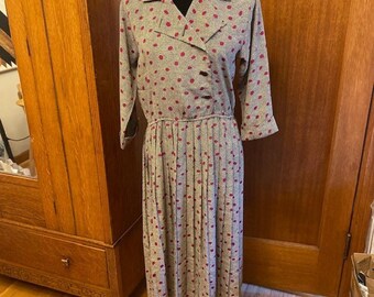 Vintage Liz Roberts Petite Womens 4 Polka Dot Pleated Silky Dress Elastic Waist