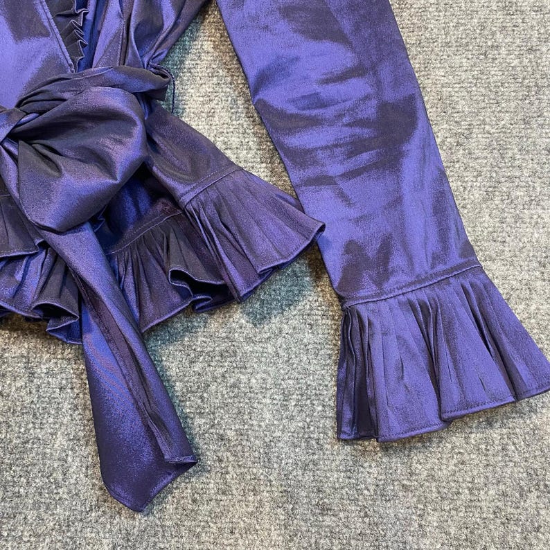 Adrianna Papell Vintage Iridescent Purple Ruffled Wrap Top Tie Belt Womens Small Bild 9