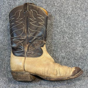 Vintage Tony Lama Men 10 Cowboy Boot Two Tone Brown Cream Leather Western Stitch Vintage Tony Lama Two Tone Brown Leather Western Cowboy  main image 2