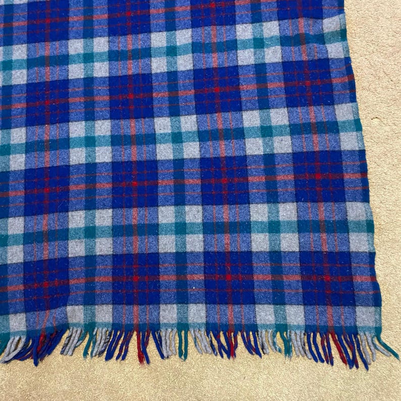 Vintage Pendleton 100% Virgin Wool Blue Plaid Fringe Throw Picnic Blanket Bild 4