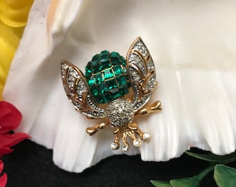 Vintage Rhinestone Bee Alive Brooch Pendant