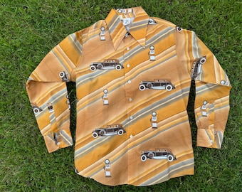 Vintage Rare 70's Gas Pump Mickey Minnie Disney Shirt Classic Car Kennington Lg. Comes as pictured has stain on back armpit see photo.