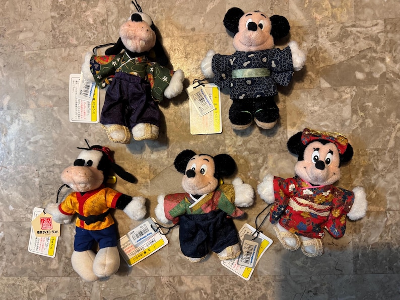 5 Disneyland Musse Mimmi Pigg Daisy Anka Plyschnyckelring KIMONO Tokyo Japan bild 1