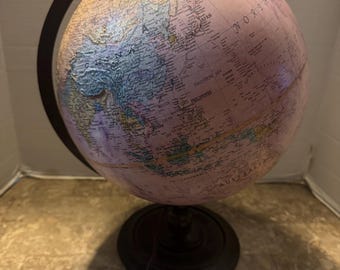 Globo luminoso Replogle vintage de 12 pulgadas, color rosa palo, de los años 80, con relieve en relieve.