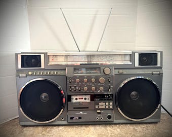 JVC RC-M90JW Vintage Boombox Am/FM Radio Cassette Recorder Grail Read