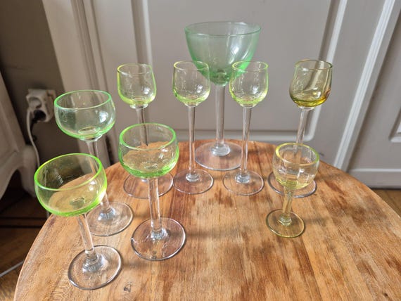 ヴィンテージ ウランガラス グラス 9個セット（ボウル付き） - 紫外線