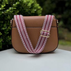 Wein-Kastanienbraun-Rot & weiße Streifen gemusterte Gitarren-Geldbeutel-Bügel, Chevron verstellbare Crossbody Handytasche Handytasche Sling Ersatz