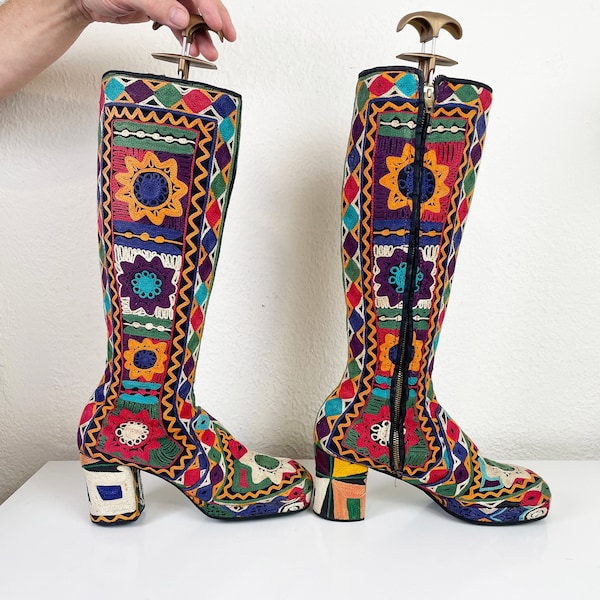 Vintage 1970s Platform Boots Afghanistan/ 70s Suzani Embroidered Boots Afghani Size 7