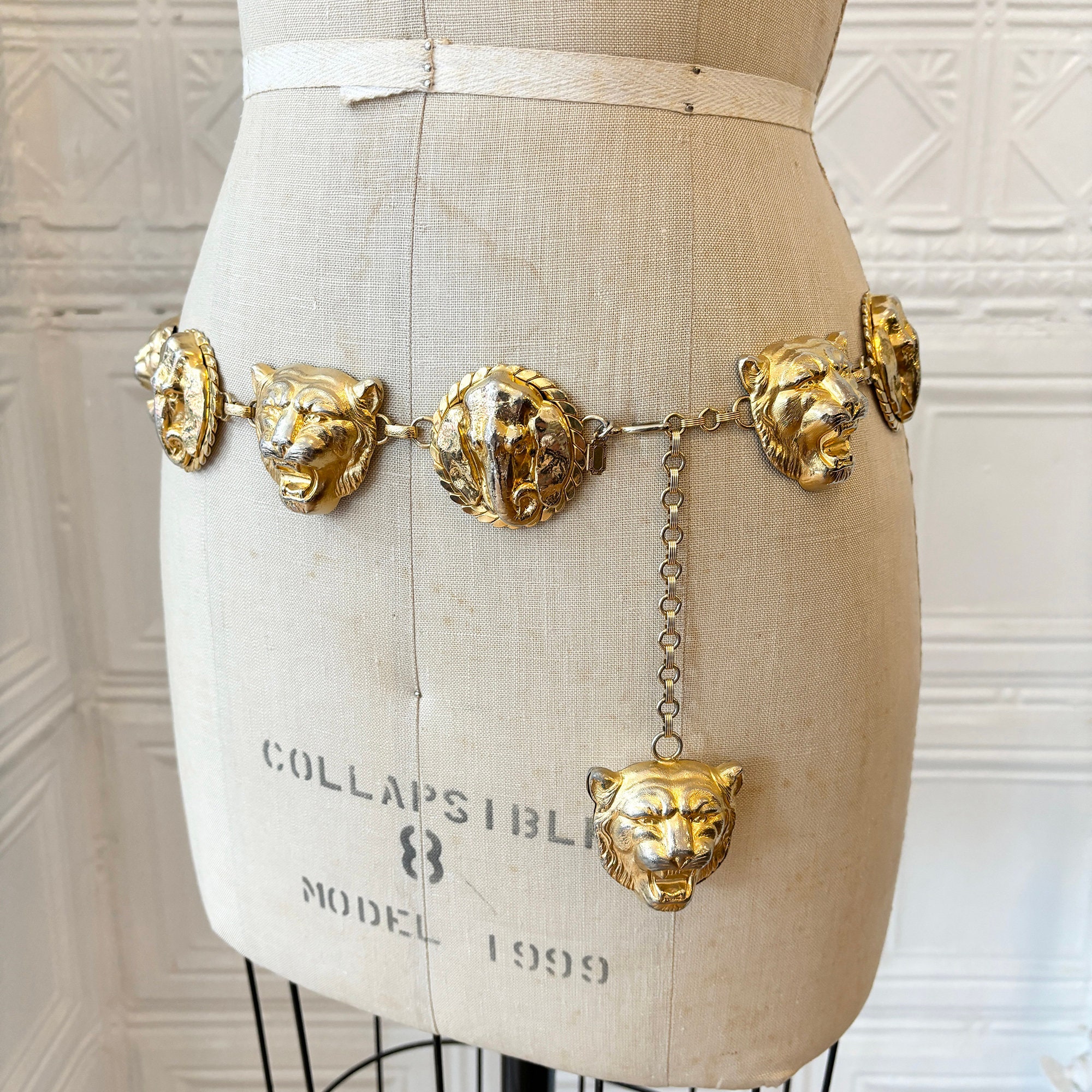 Gold link belt 2025