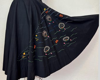 Vintage 40s 50s Caribbean Sea Novelty Souvenir Embroidered Black Circle Skirt 28 Waist