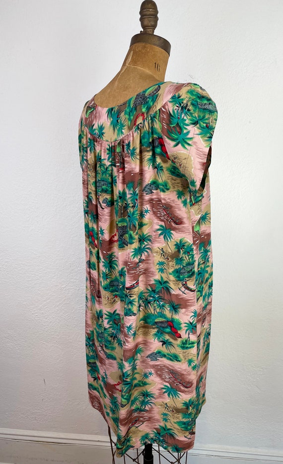 Vintage 1940s 1950s Hawaiian Rayon Dress Tropical… - image 6