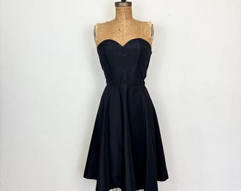 Vintage 1950s Mollie Parnis Black Sweetheart Neckline Sleeveless Slip Under Dress with Side Zip S