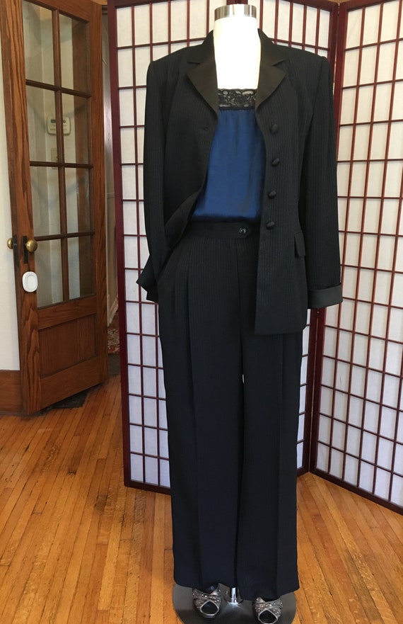 1980s Albert Nipon Women's Tuxedo Suit