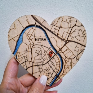 Carte personnalisée en forme de coeur en bois / Cadeau d'anniversaire pour un couple / Cadeaux pour la Saint-Valentin pour elle / Carte unique personnalisée