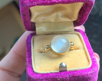 Moonstone Ring - 9k Gold - Wedding Jewelry - Vintage