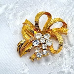 Vintage Gold Tone Ribbon & Flowers Rhinestone Costume Jewelry Brooch Pin Est. 1950s - Comes w/ Organza Gift Bag