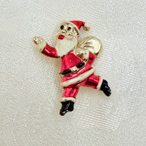 Vintage 2” Santa Claus St. Nick w/ Presents Jewelry Christmas Metallic Enamel Gold Tone Brooch Holiday Winter Pin