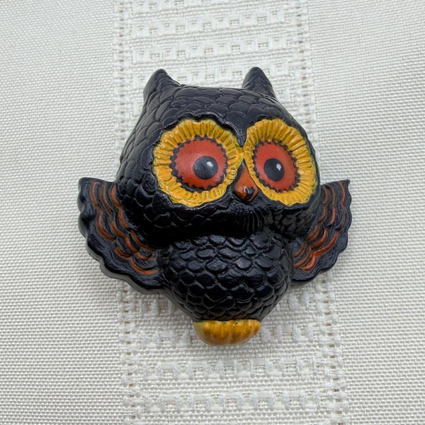 Vintage Hallmark Hoot Black Orange Yellow Wise Ole' Owl Hallowen Brooch Pin